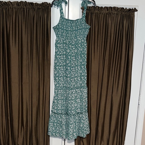 Liberty Love Dresses & Skirts - Green Floral Sundress